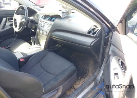 2011 Toyota Camry Se z USA, uszkodzony, nr VIN 4T1BF3EK9BU669751